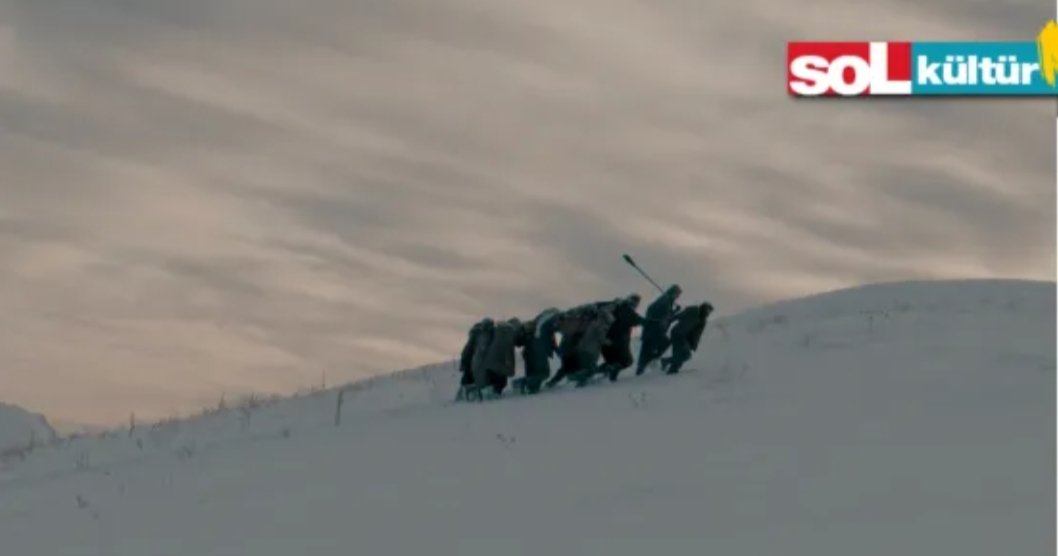 Channel 24 (@channel24media) on Twitter photo Hafızayı Diri Tutan Bir Film:
Dağlardan Başka Tanık Yok
Özkan Öztaş (<a href="/ozkan_oztas/">Özkan Öztaş</a>) yazdı✍️
"Hukukçu kimliğiyle tanınan Kurtuluş Baştimar, (<a href="/Kbastimar36/">Kurtuluş BAŞTİMAR</a> ) sinema yolculuğunda toplumsal meselelere odaklanmayı sürdürüyor.
Kurtuluş Baştimar’ın yazıp yönettiği Dağlardan Başka Tanık Hafızayı Diri Tutan Bir Film:
Dağlardan Başka Tanık Yok
Özkan Öztaş (<a href="/ozkan_oztas/">Özkan Öztaş</a>) yazdı✍️
"Hukukçu kimliğiyle tanınan Kurtuluş Baştimar, (<a href="/Kbastimar36/">Kurtuluş BAŞTİMAR</a> ) sinema yolculuğunda toplumsal meselelere odaklanmayı sürdürüyor.
Kurtuluş Baştimar’ın yazıp yönettiği Dağlardan Başka Tanık