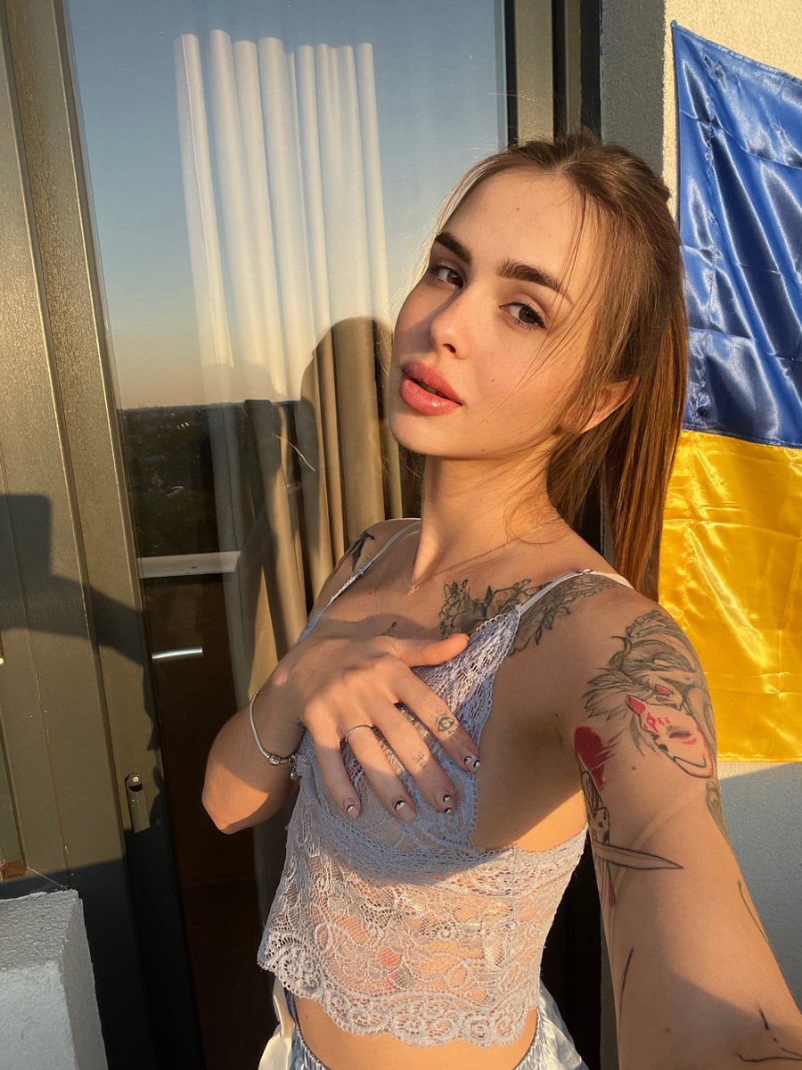 Jade tweet media