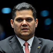 AnaMelinaB612's tweet photo. Defina Davi Alcolumbre com uma só palavra. https://t.co/bHPZ5GWaWy
