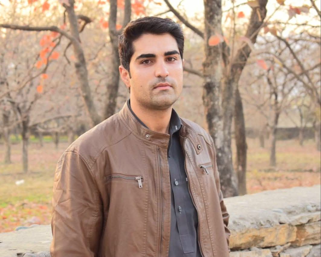 After Rehan Zeb Khan, this young officer's martyrdom has left my heart unbearably heavy 💔. Another brave soul gone too soon.
#Bajurblast