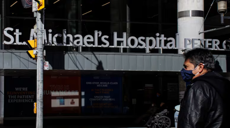 SRHR - €ducation 🇰🇪 🇺🇦 (@kasiitamark) on Twitter photo How St. Michael's Hospital is trying to break the cycle of readmissions for #homeless patients. (<a href="/UnityHealthTO/">Unity Health Toronto</a> /<a href="/StMichaelsFdn/">St. Michael's Hospital Foundation</a> ).....
Full Story:- cbc.ca/news/canada/to…
Credit to <a href="/HannahAlberga/">Hannah Alberga</a> (<a href="/CdnPressNews/">The Canadian Press News</a> )
<a href="/UHN/">University Health Network</a> / <a href="/UofT_DoM/">Department of Medicine University of Toronto</a> / <a href="/OntarioHealthOH/">Ontario Health</a> /<a href="/SickKidsNews/">The Hospital for Sick Children (SickKids)</a> How St. Michael's Hospital is trying to break the cycle of readmissions for #homeless patients. (<a href="/UnityHealthTO/">Unity Health Toronto</a> /<a href="/StMichaelsFdn/">St. Michael's Hospital Foundation</a> ).....
Full Story:- cbc.ca/news/canada/to…
Credit to <a href="/HannahAlberga/">Hannah Alberga</a> (<a href="/CdnPressNews/">The Canadian Press News</a> )
<a href="/UHN/">University Health Network</a> / <a href="/UofT_DoM/">Department of Medicine University of Toronto</a> / <a href="/OntarioHealthOH/">Ontario Health</a> /<a href="/SickKidsNews/">The Hospital for Sick Children (SickKids)</a>