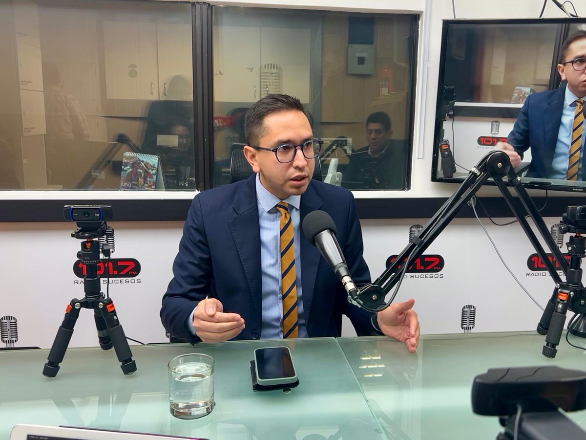 Radio Sucesos Ecuador (@radiosucesosec) on Twitter photo 🔴 #NoticieroSucesos con <a href="/verocha16/">Vero Larrea</a>
🎙️ Ismael Quintana <a href="/ismaelquintanag/">Ismael Quintana</a>, abogado constitucionalista, aclaró que el proceso de extradición de alias “Fito” aún no puede considerarse iniciado y recordó la complejidad jurídica de estos trámites.
🗣️ “A la gente hay que decirle la 🔴 #NoticieroSucesos con <a href="/verocha16/">Vero Larrea</a>
🎙️ Ismael Quintana <a href="/ismaelquintanag/">Ismael Quintana</a>, abogado constitucionalista, aclaró que el proceso de extradición de alias “Fito” aún no puede considerarse iniciado y recordó la complejidad jurídica de estos trámites.
🗣️ “A la gente hay que decirle la