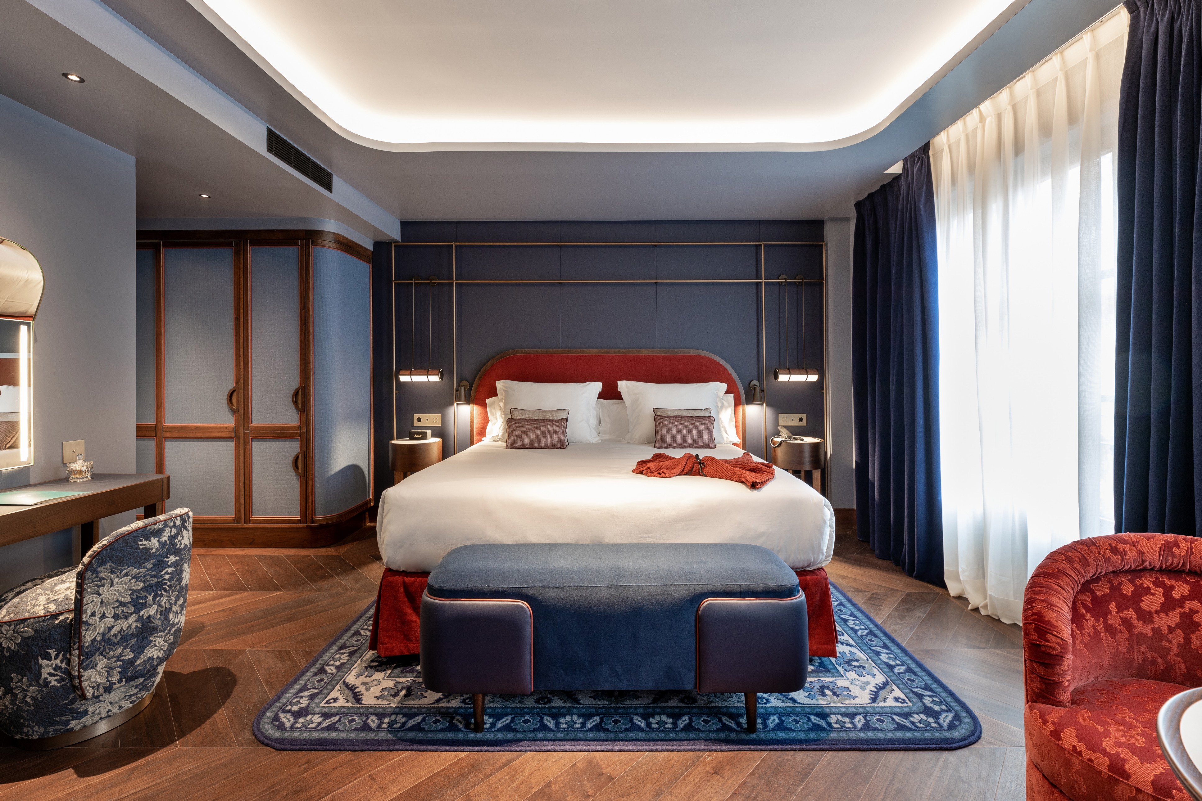 【稀少】SMALL LUXURY HOTELS 2001 DIRECTORY◎ 稀少】SMALL LUXURY HOTELS 2001 DIRECTORY◎ Small Luxury