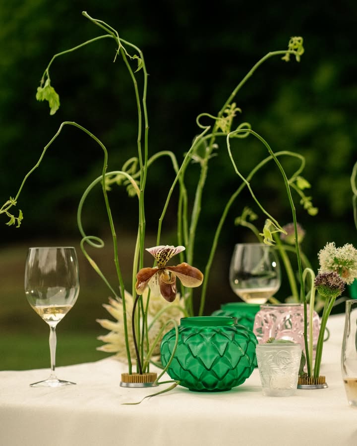 A breeze moves through crystal and linen. Petals, sunlight, and voices fill the space. Simple joys, quietly shared.

go.lalique.com/summer

#SummerReveries #LaliqueSummer