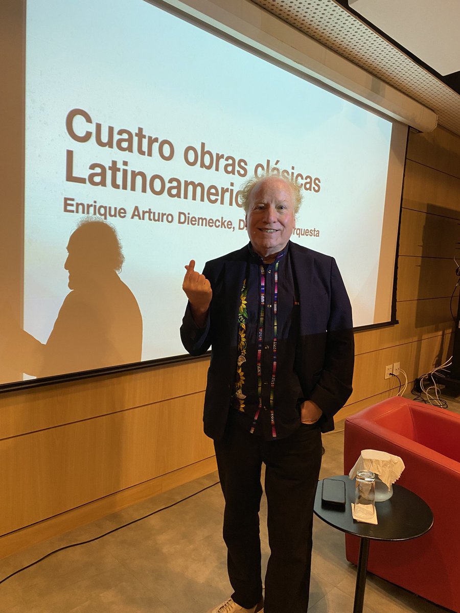 Recibimos en Río de Janeiro al Maestro Enrique Diemecke, quien impartió una charla sobre música latinoamericana, dirigida a profesores de las escuelas interculturales 🇲🇽🇧🇷 <a href="/seeducRJ/">SEEDUC RJ</a>. Agradecemos al <a href="/InstCervantes/">Instituto Cervantes</a> y deseamos éxito al Maestro en sus conciertos en São Paulo.