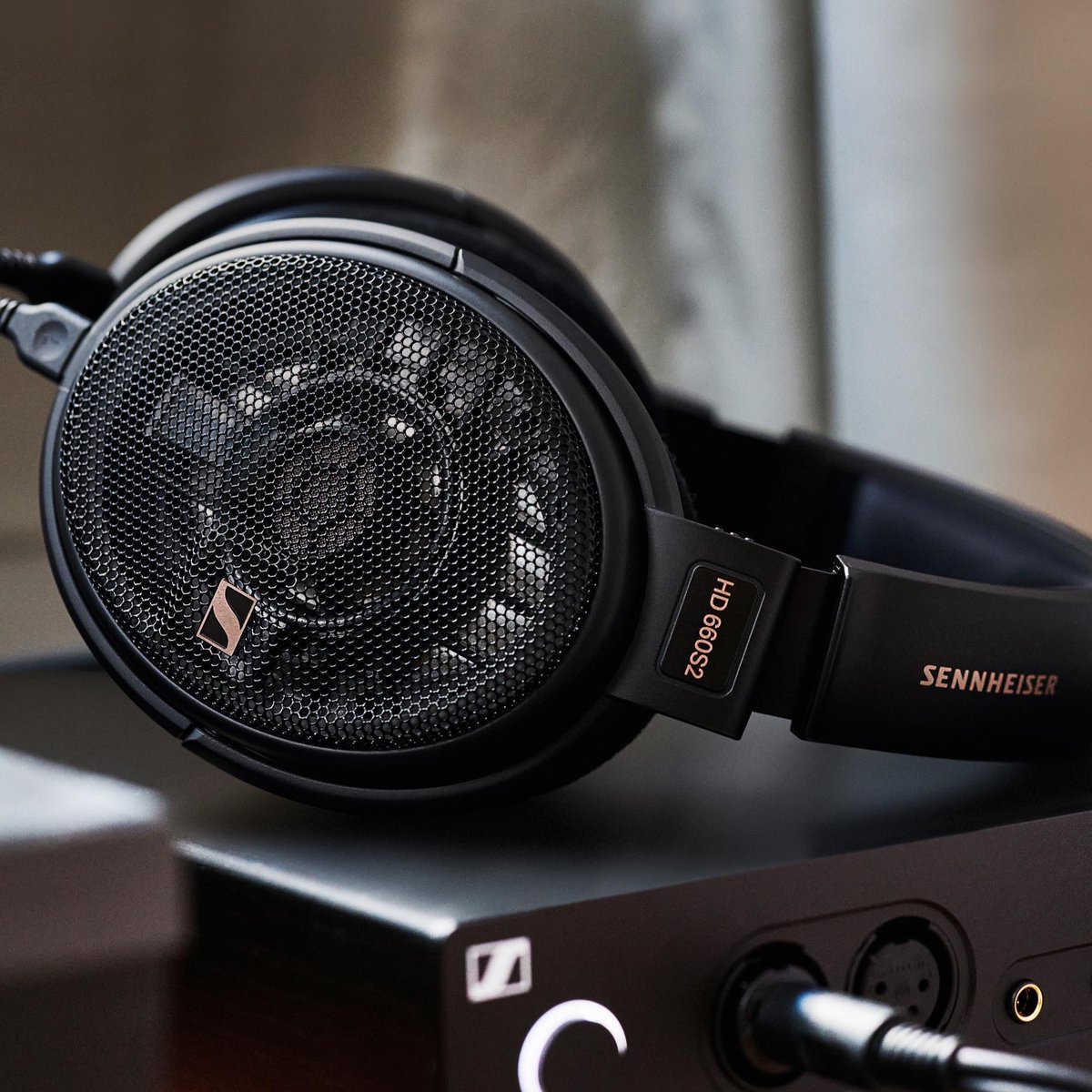 Sennheiser's tweet photo. Whether you're diving into your favorite game or winding down with a chill session, our headphones bring out every detail with lasting comfort and seamless, uninterrupted audio๐ฎ
Hear more, play better: https://t.co/Kp0mXDADYJ
#HD800S #HD620S #HD505 #HD660S2 https://t.co/CdUibIyRTJ