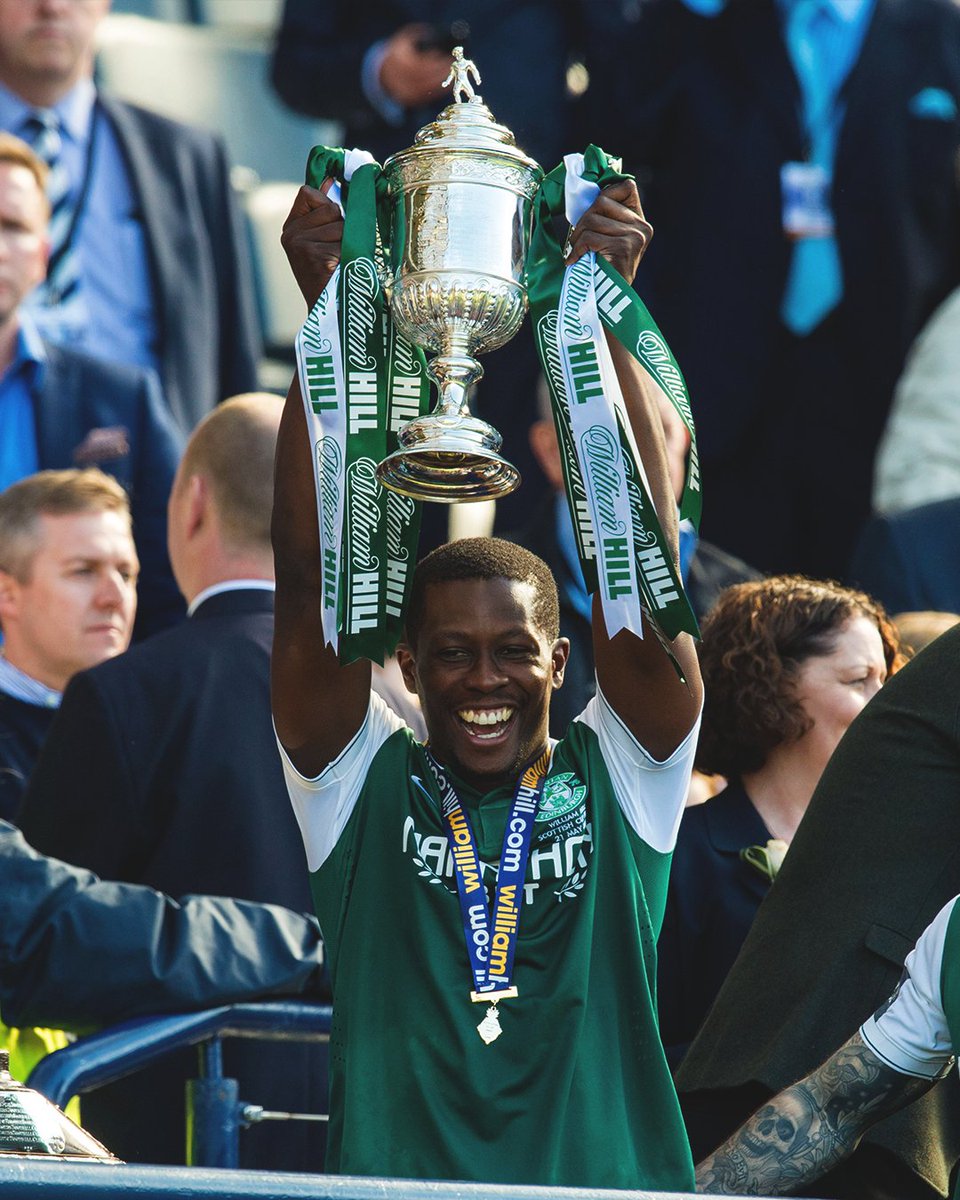 Wishing former Hibee <a href="/dothebartman1/">Marvin Bartley</a> a happy birthday! 💚