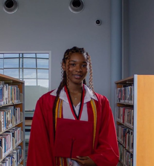 HurstWBB's tweet image. On to the next! 💙💚☘️

Congratulations to our incoming Freshmen on graduating high school! Can’t wait to welcome them to campus 🤩🥳

#HurstAthletics I #HurstisHome