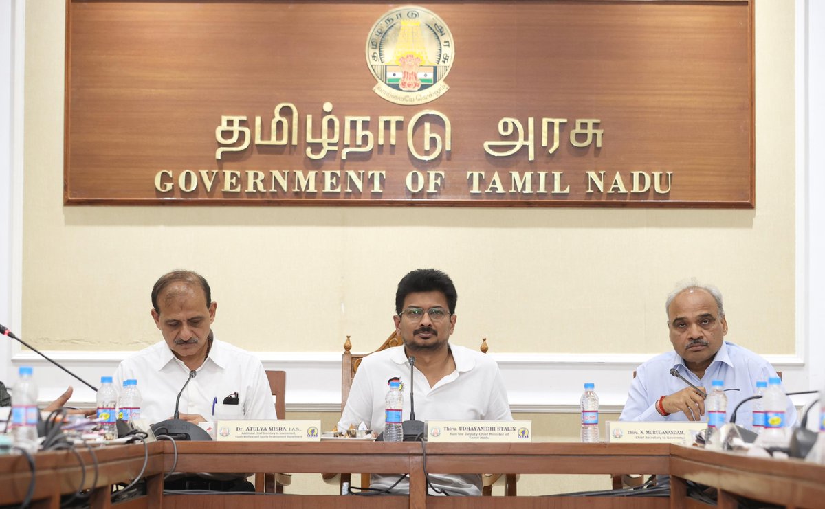 Udhaystalin's tweet photo. மாண்புமிகு முதலமைச்சர் @mkstalin அவர்களால் 2023-ஆம் ஆண்டு தொடங்கி வைக்கப்பட்ட தமிழ்நாடு சாம்பியன்ஸ் அறக்கட்டளையின் நிர்வாகக்குழுக் கூட்டத்தை இன்று நடத்தினோம்.

தலைமைச் செயலகத்தில் நடைபெற்ற இக்கூட்டத்தில், வீரர்களுக்கு உதவித்தொகை மற்றும் உபகரணங்கள் வாங்குவதற்கான நிதி உதவிகள் வழங்கப்பட்டுள்ளது, அறக்கட்டளையின் வரவு - செலவு விவரங்களையும் கேட்டறிந்தோம்.

மேலும், தமிழ்நாடு சாம்பியன்ஸ் அறக்கட்டளை மூலம் திறமையான விளையாட்டு வீரர்களை தொடர்ந்து கைதூக்கி விடுவதற்கான அடுத்தடுத்தத் திட்டங்கள் குறித்து விரிவாக ஆய்வு செய்தோம்.

தமிழ்நாடு சாம்பியன்ஸ் அறக்கட்டளை, நம் வீரர்களின் வெற்றிக்கனவை நனவாக்கட்டும் !

@SportsTN_ @Atulyamisraias #PradeepYadavIAS #JMeghanathaReddyIAS #TNCF