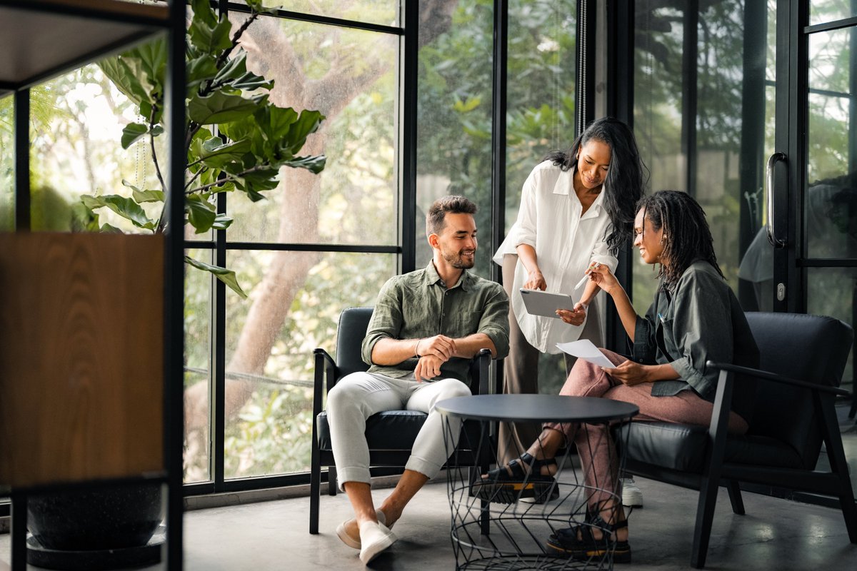 ow much time do you spend on drafting and reviewing legal documents? If it's eating up 40-60% of your workday, it's time to explore smarter solutions. CoCounsel Drafting is here to help automate the drafting process: ow.ly/be4L50WjYw3