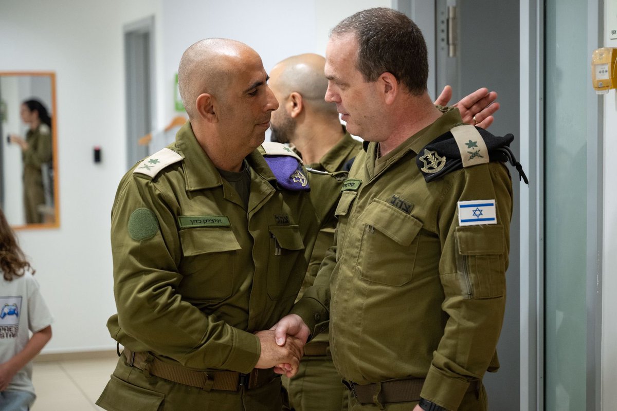 מפקד חדש לאגף המבצעים:

אלוף איציק כהן נכנס לתפקיד ראש אגף המבצעים במקומו של אלוף עודד בסיוק, אשר שירת בתפקיד זה בארבע השנים האחרונות, ומסיים בימים אלו 34 שנות שירות בצה"ל.

לכל הפרטים>> idf.il/301101