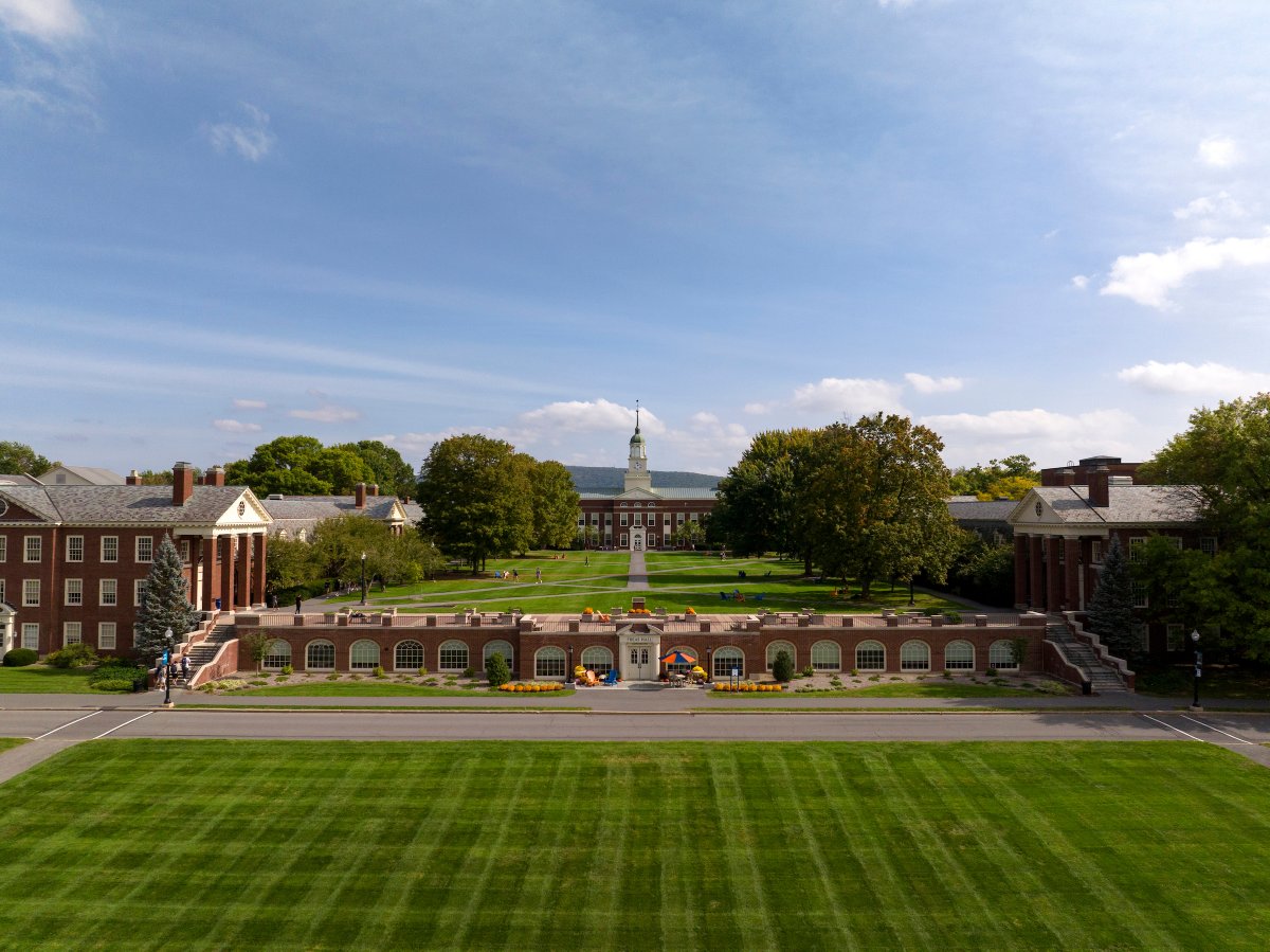 BucknellU's tweet image. Warning: view may cause nostalgia. 🧡💙
Time to plan your next trip to campus. 😉
