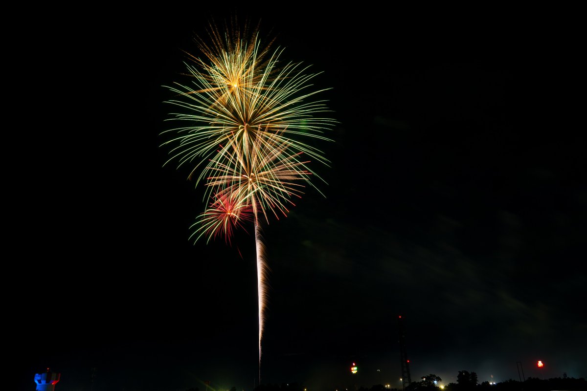 🎆 TONIGHT’S THE NIGHT! Celebrate Independence Day in Florence! 🇺🇸
📍 Florence Government Center, 8100 Ewing Blvd. | ⏰ Starts at 5:30 PM
🎟️ FREE | 🪑 Bring your chairs &amp; blankets!
🌦️ Weather updates (if needed) will be shared on our social media!
#FlorenceFireworks2025