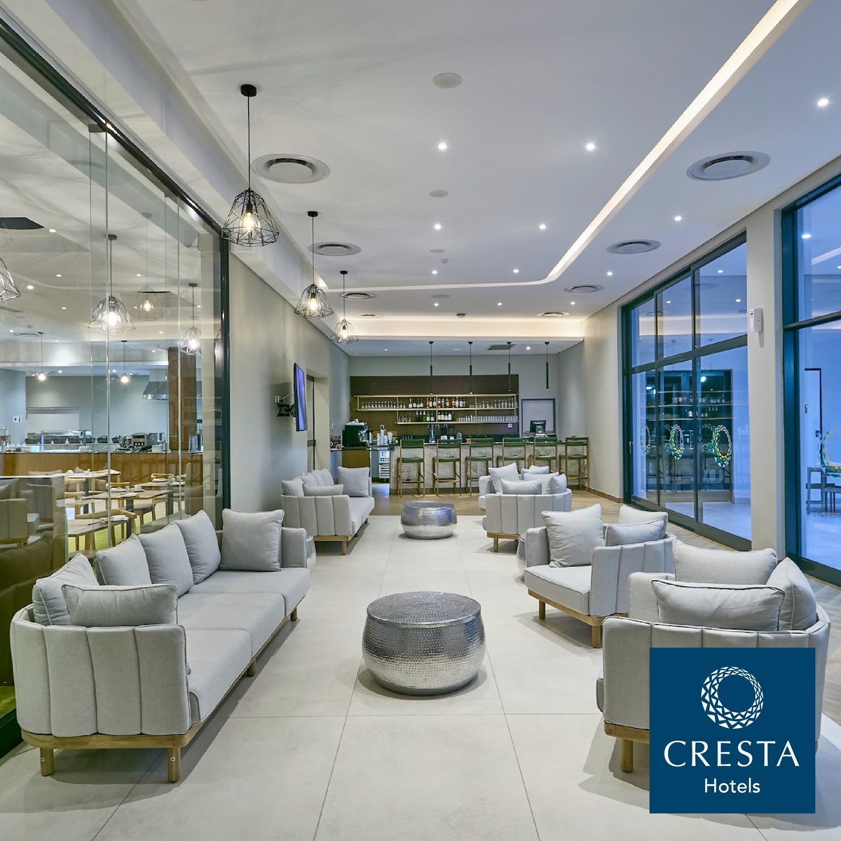 Step into an experience where modern comfort meets refined aesthetics at Cresta Grande Jwaneng's Sediba Bar &amp; Cocktail Lounge. 

Book your next stay at Cresta Grande Jwaneng on: crestahotels.com and pay less

#CrestaHotels #urban #hotels #Service #Hospitality #africansoul