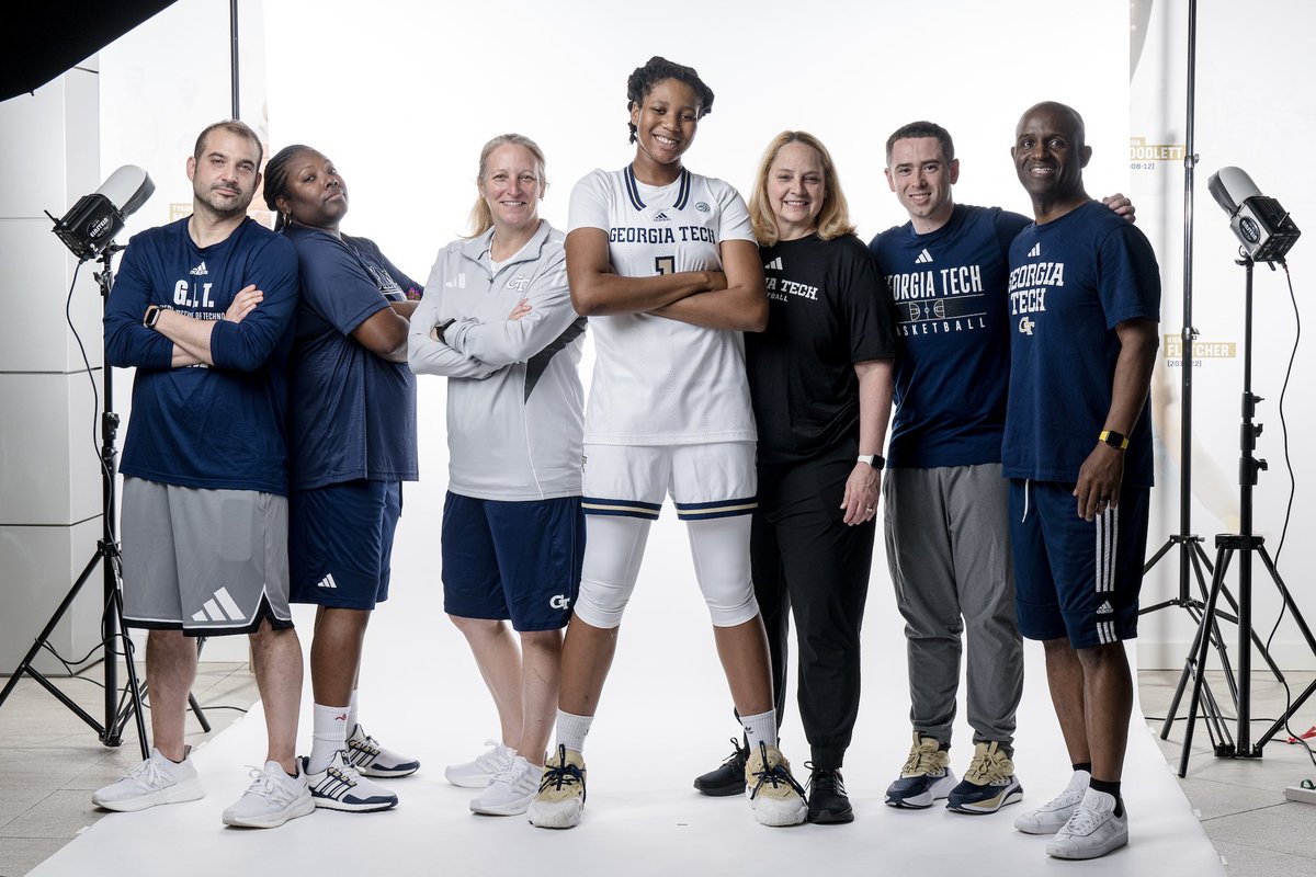 niyahb_2028's tweet image. After an amazing unofficial visit and conversation with @CoachKarenBlair , I’m extremely grateful to be re-offered by @GTWBB !! I also would like to thank @CoachFrese and the rest of the staff for believing in me. 

#StingEm 🐝  #reoffered  #gtwbb #acc