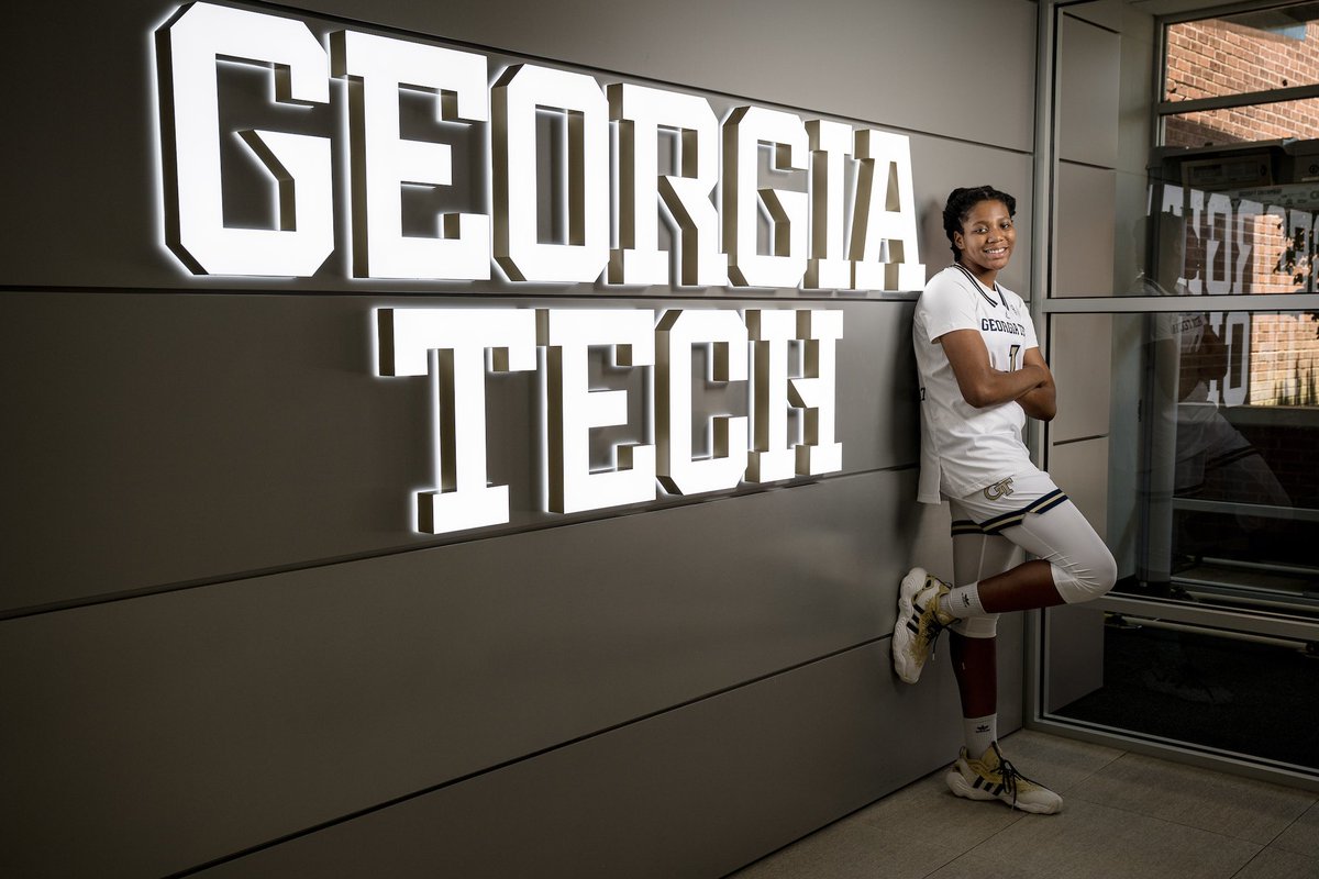 niyahb_2028's tweet image. After an amazing unofficial visit and conversation with @CoachKarenBlair , I’m extremely grateful to be re-offered by @GTWBB !! I also would like to thank @CoachFrese and the rest of the staff for believing in me. 

#StingEm 🐝  #reoffered  #gtwbb #acc