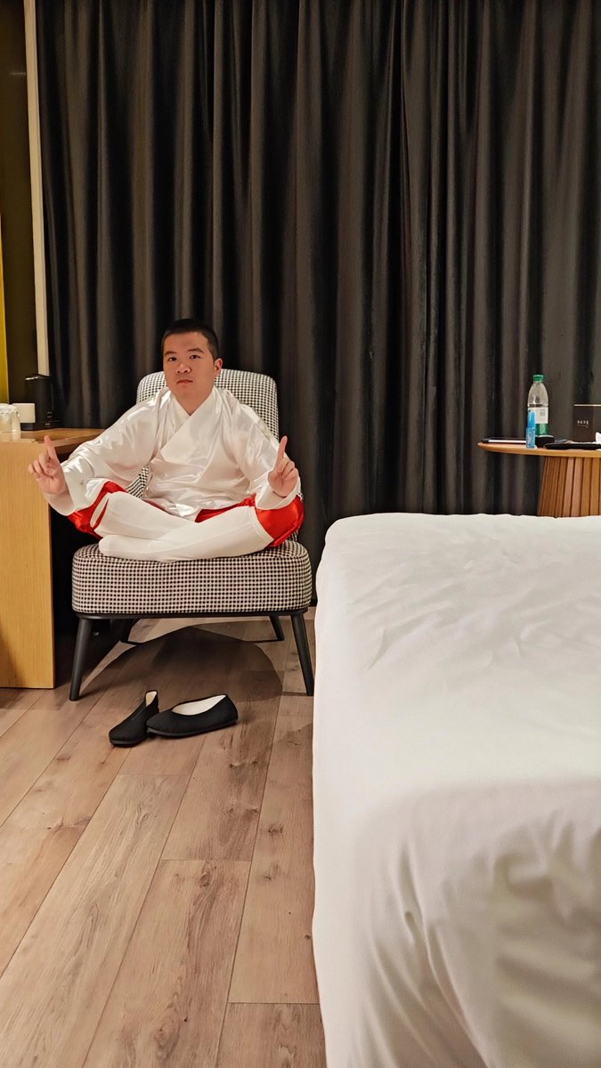 空城灯火 tweet media