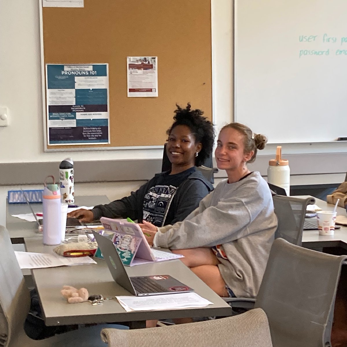 uofsccosw's tweet image. Our newest #MSW Advanced Standing class is here! Another talented cohort ready to make an impact! ⚡#socialworkGamecocks #changemakers