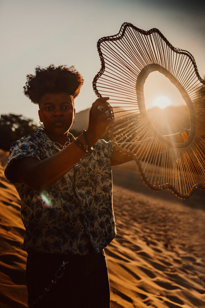 Tune into <a href="/Bushradio/">Bush Radio 89.5 FM</a> this afternoon at 16:30 for a <a href="/ChmbaMusic/">Chmba</a> profile interview all about the making of her new music! 📻