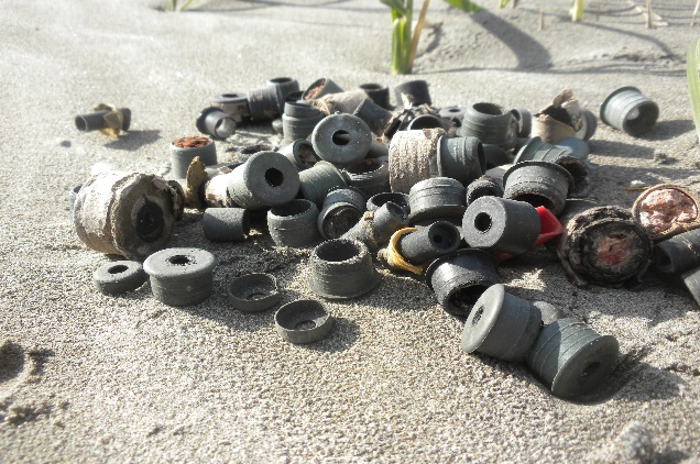 NOAA Coral Program (@noaacoral) on Twitter photo Hope you all had a great #4thofJuly weekend! Though fireworks are beautiful, the leftover trash they produce can pose major risks to marine organisms, including #CoralReefs. Make sure you’re doing your part to keep our oceans clean. 🎇🙂 <a href="/NOAADebris/">NOAA Marine Debris Program</a>
blog.marinedebris.noaa.gov/fireworks-shou… Hope you all had a great #4thofJuly weekend! Though fireworks are beautiful, the leftover trash they produce can pose major risks to marine organisms, including #CoralReefs. Make sure you’re doing your part to keep our oceans clean. 🎇🙂 <a href="/NOAADebris/">NOAA Marine Debris Program</a>
blog.marinedebris.noaa.gov/fireworks-shou…