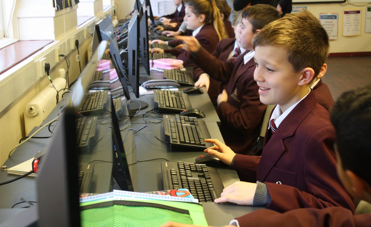 Mr Moore ICT tweet media