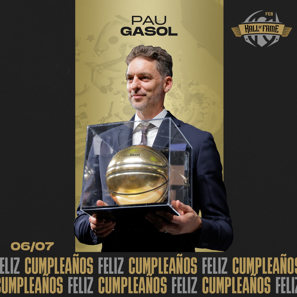 BaloncestoESP's tweet photo. 📆 Uno de esos días 🔴 𝗠𝗔𝗥𝗖𝗔𝗗𝗢𝗦 𝗲𝗻 𝗥𝗢𝗝𝗢 🔴 en el calendario de nuestro baloncesto‼️

🥳 RT para FELICITAR a @paugasol 🥳

#LaFamilia #SomosEquipo https://t.co/1IuUGxZ1Vg