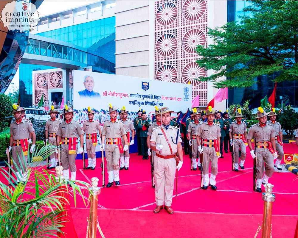 CreativeImprnts's tweet photo. Navaniyukt Sipahiyon ka Niyukti Pramaan-Patr Vitaran Kaaryakram
🗓️ 28th June 2025 | 📍Bapu Sabhagar, Patna
A proud moment as newly appointed police personnel received their letters.
Managed by #CreativeImprintsLLP
#PatnaEvents #EventManagement #BiharEvents #Niyuktipramaanpatr https://t.co/p4bmfvzKCQ
