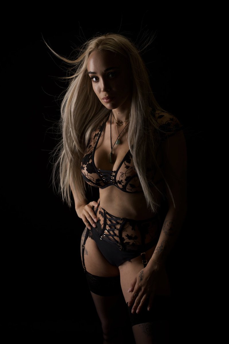 EvilHeart013's tweet photo. Make sure you RT this post if you’d like to be my personal toy. 😈 https://t.co/uuuwvHHScQ