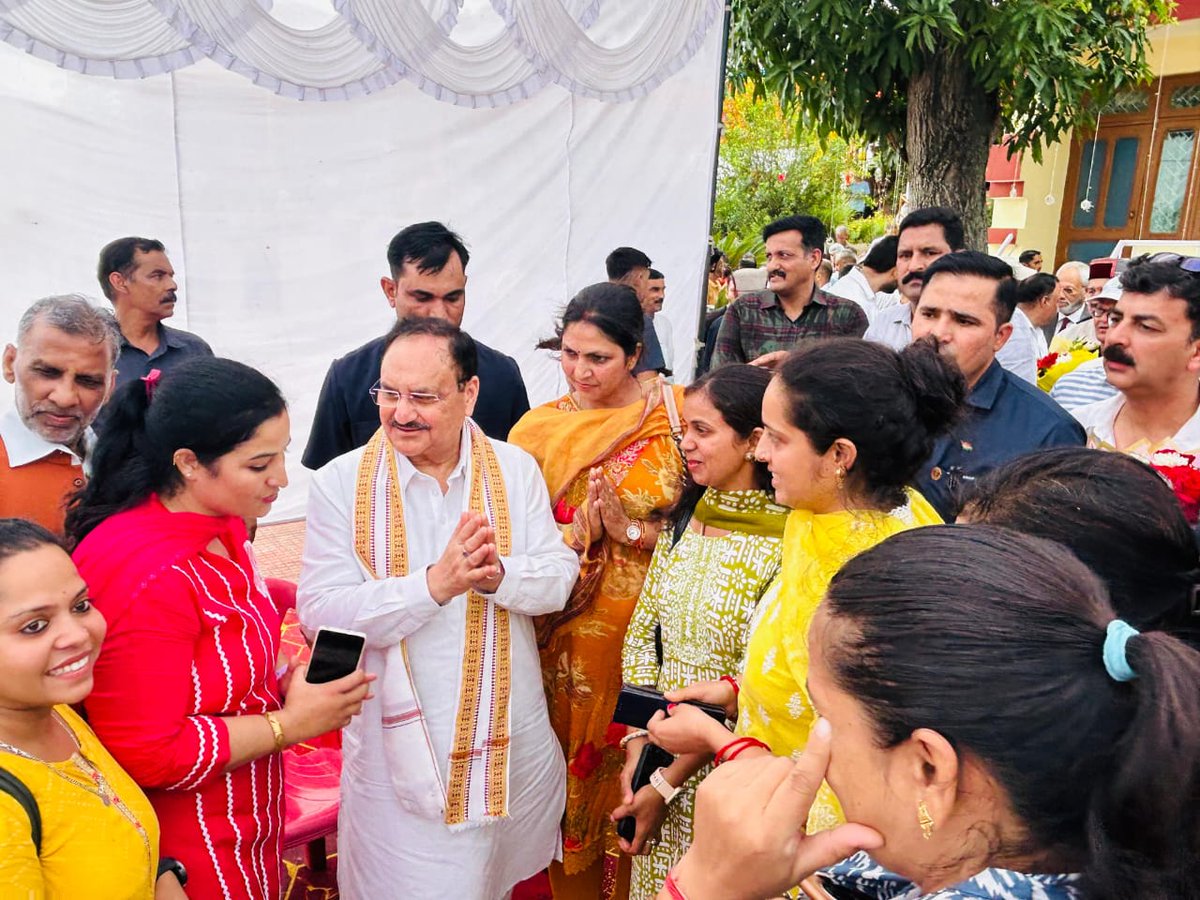 Team AIACHO Himachal Pradesh met with the Health Minister of India, Shri JP Nadda, regarding the demand for CHO.

सीएचओ की मांग को लेकर टीम एआईएसीएचओ हिमाचल प्रदेश ने भारत के स्वास्थ्य मंत्री श्री जेपी नड्डा से मुलाकात की।
<a href="/JPNadda/">Jagat Prakash Nadda</a> <a href="/mpprataprao/">Prataprao Jadhav</a> <a href="/MoHFW_INDIA/">Ministry of Health</a>