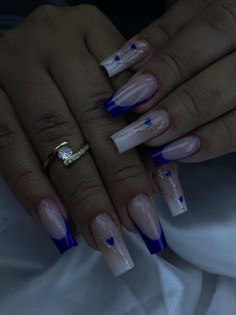 Lulopes1822's tweet photo. Esse azul caneta é tudo! 💙✨🥰

Rt pra ajudar no trabalho da amg. 🥰 https://t.co/0wJ6hoohS2
