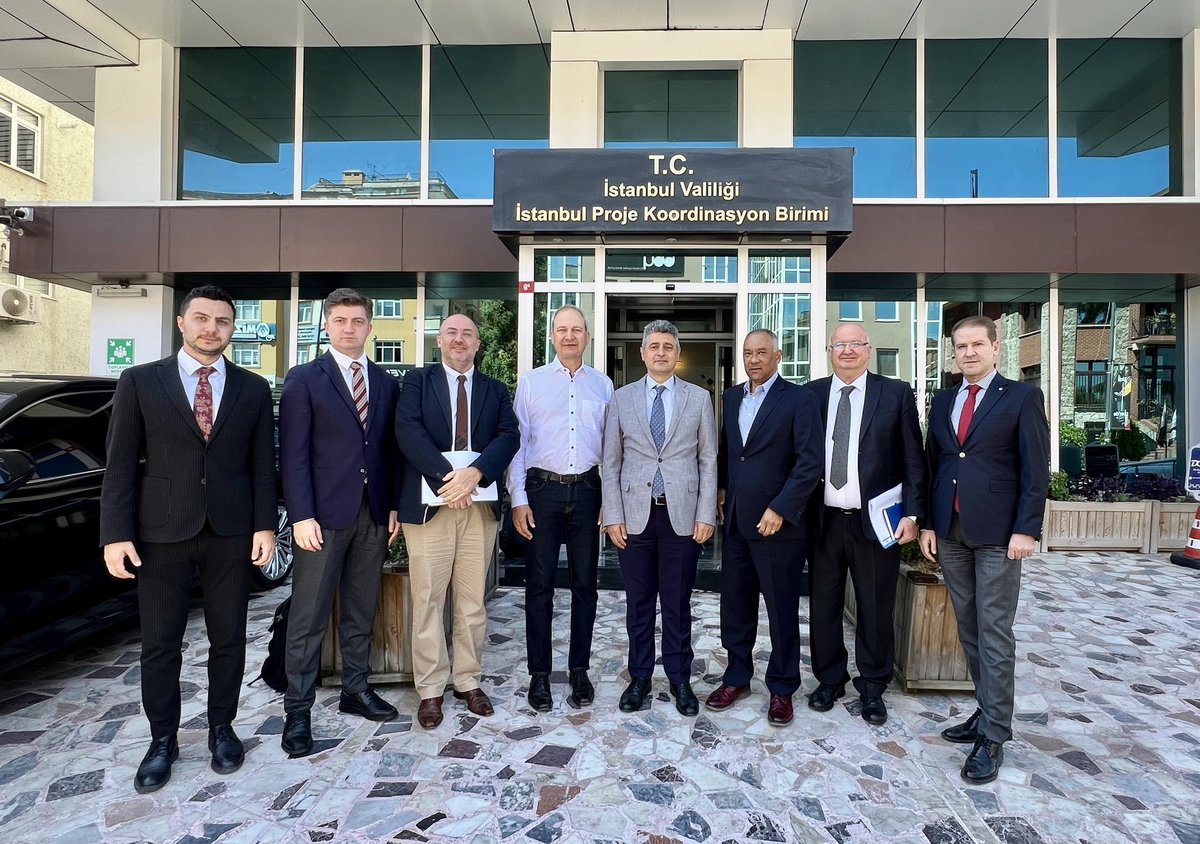 Dünya Bankası Avrupa ve Orta Asya Uygulama Müdürü Christoph Pusch, Baş Kentsel Ekonomist Peter D. Ellis ve Kıdemli Afet Risk Yönetimi Uzmanı ve IRP Ekip Lideri Salih Buğra Erdurmuş, İPKB’yi ziyaret ederek İPKB tarafından yürütülecek olan İstanbul Dirençlilik Projesi hakkında