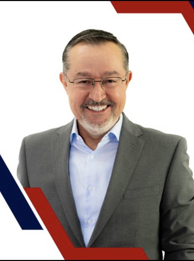 Un abrazo a mi amigo el periodista <a href="/sergiovallep/">Sergio Valle Padrés</a> hoy en su cumpleaños. Pásala súper acompañado de tu familia y seres queridos. Que continúen los éxitos// <a href="/LinaBuenoLopez/">Lina Bueno</a> <a href="/Amalia_Escobar/">AEcomunicaciones 🌺</a> <a href="/LicDeDios/">MarthaPerez #Niñosconcáncermuerensinmedicina</a> <a href="/sylvia_duarte/">Sylvia Duarte</a> <a href="/klalu73/">Karina Lagarda</a> <a href="/CelidaLopezc/">CELIDA LÓPEZ</a> <a href="/IrisdeaAguayo/">Irisdea Aguayo N.</a> <a href="/rquirrin/">Ruiz Quirrín</a> <a href="/ABN58/">Arturo Ballesteros N</a> <a href="/fjespriella/">Feliciano J. Espriella</a>