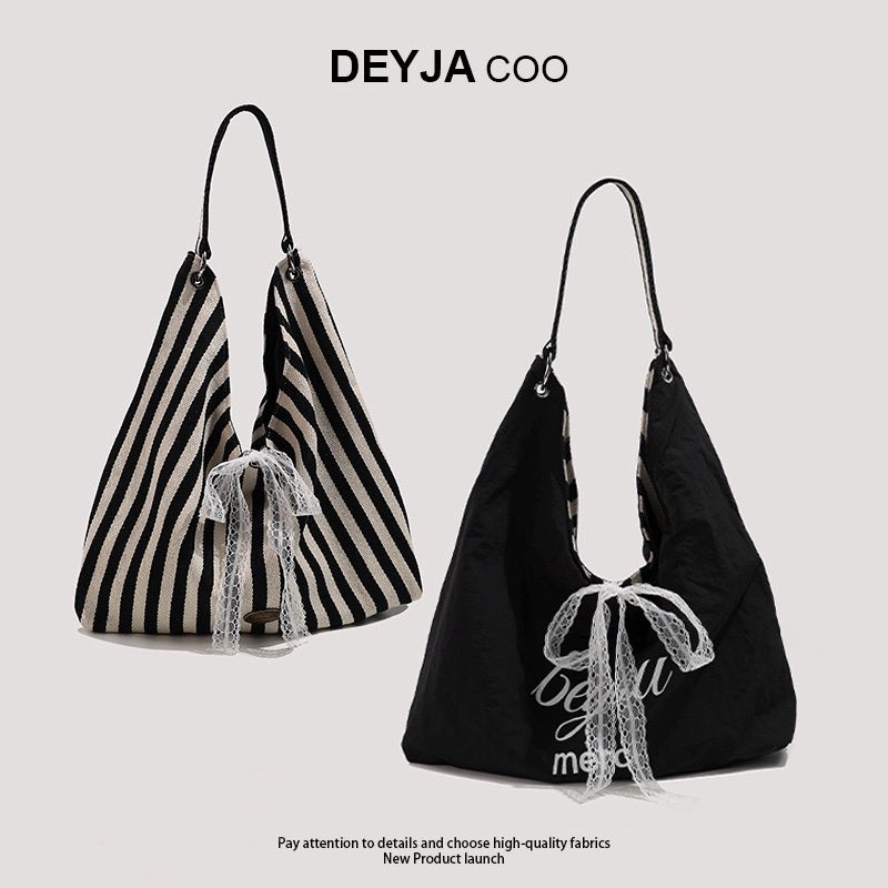 sundayheygoods's tweet image. ไปเจอกระเป๋าใบนี้มาน่ารักมากเลย น้องใช้ได้ 2 ด้าน มีใบเดียวเหมือนได้ 2 ใบ คุ้มมม🤏🏻🎀