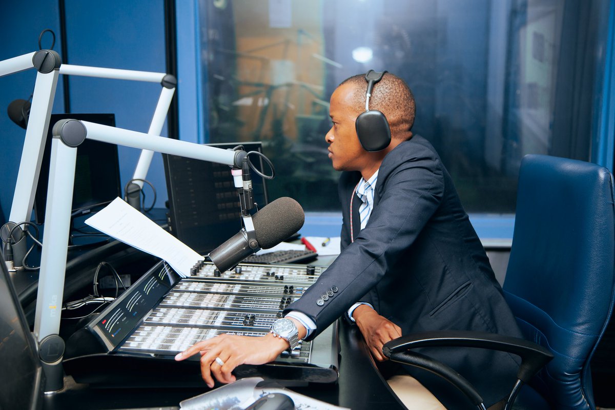 #Excellence in full until 7pm <a href="/DumaFMRadio/">DumaFM</a> #DriveTimeRadio