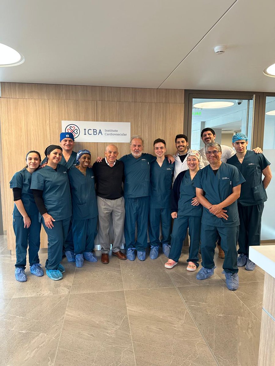 Celebro y disfruto mucho este momento! Acabamos de realizar la 1ra angioplastia compleja coronaria ICBA en el sanatorio Nordelta! Gracias a todo el equipo técnicos enfermeros médicos y especialmente a mi amigo y maestro Dr. Jorge Belardi que una vez más participo en este gran 👇🏼