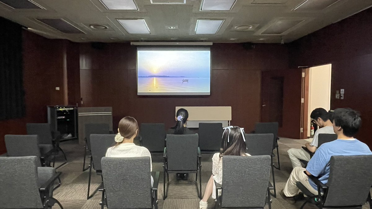 cucethical's tweet photo. エシカル学生クラブです！

🌎『CUC ETHICAL DAYS 2025』3日目🌎

本日は【展示・販売】と【映画鑑賞会】を行い、
商品に触れながら映画でもエシカルを考える時間となりました📽️

明日が最終日です！
1号館メインエントランスでお待ちしております🌿ぜひお越しください！

 #cucエシカル学生クラブ https://t.co/mtNURsDMxM