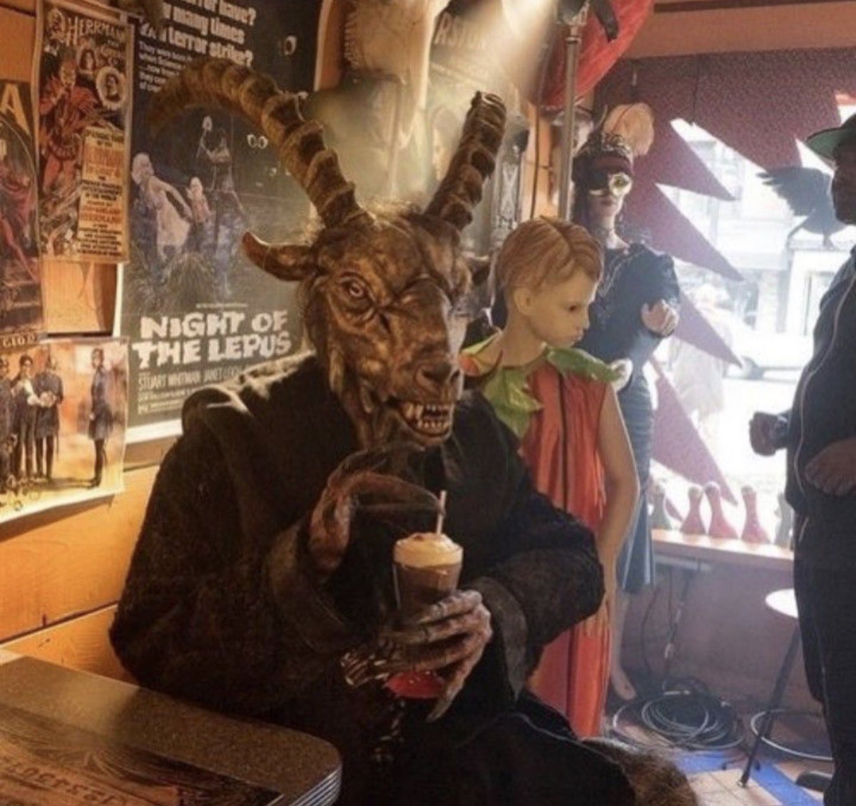 Literally every behind-the-scenes photo of The Dark Lord from ‘Chilling Adventures Of Sabrina’ is just him hanging out, vibing, and having a good time with the crew.