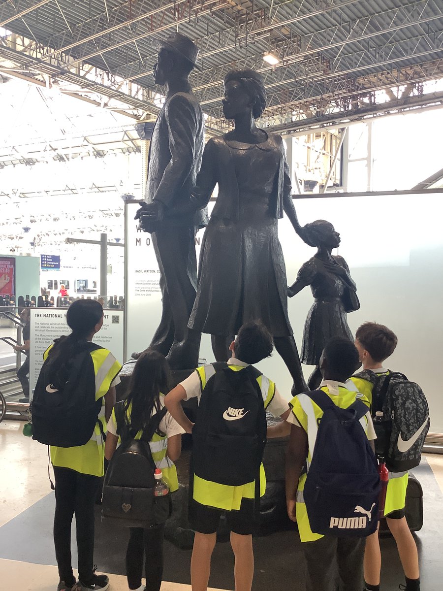 CLIPPA Awards

Pupils attended the CLIPPA Poetry Awards at the National Theatre, enjoying performances and talks from renowned poets. 

"It was a brilliant event.  It helped me learn more about other people's choices of poems and ways to express myself in poetry." Yusuf, Year 5.