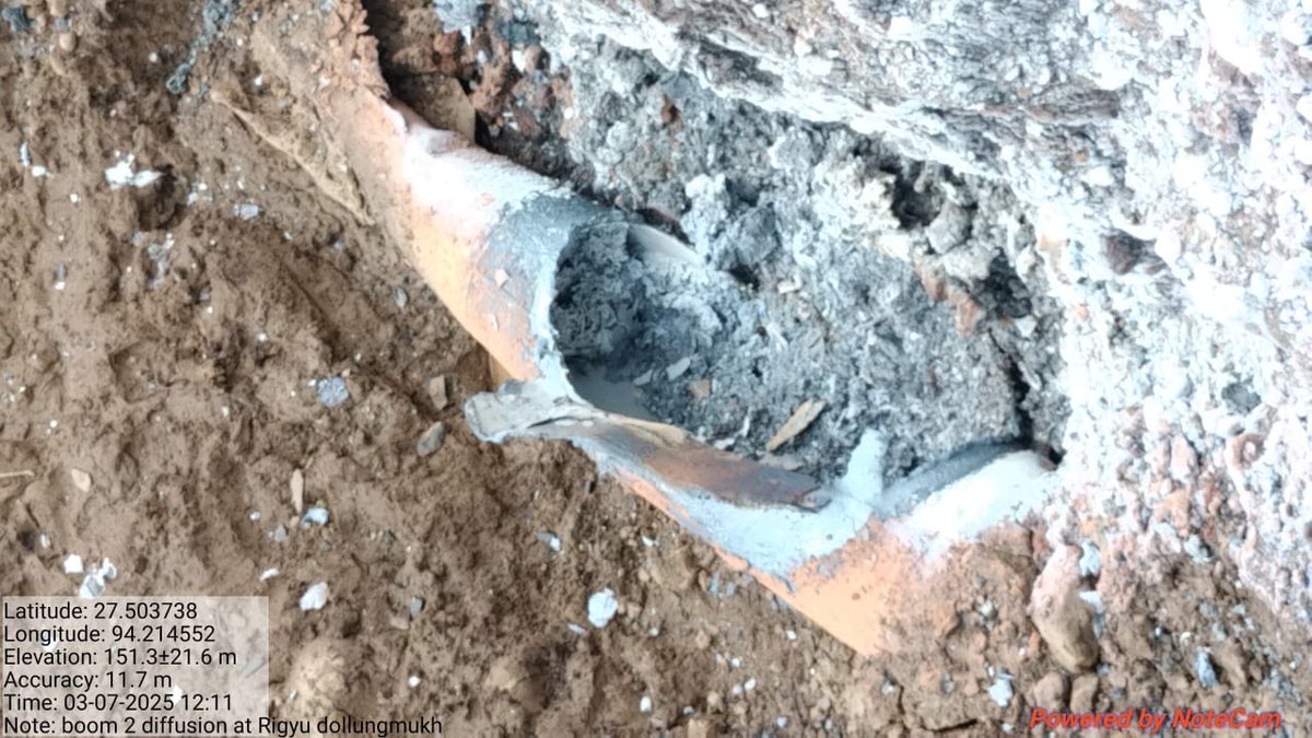 arunachaltimes_'s tweet image. Two live #bombs discovered in Rigyu village in Kamle district were disposed of on by a team of experts from the #IndianAirForce.