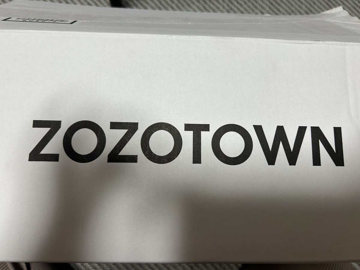 ghifkhr's tweet photo. #ZOZOSALE箱CP
初めて届いた- ̗̀📦 ̖́-
当たりますように！ https://t.co/VMf5jlFqoW