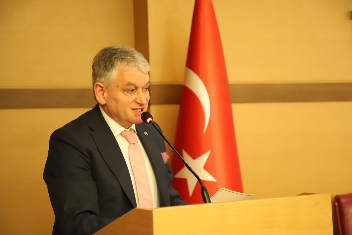 📌Tekirdağ Ticaret ve Sanayi Odası ev sahipliğinde, İntegral Yatırım iş birliğiyle “Finansmana Erişim ve Halka Arz” konulu panel gerçekleştirildi.

Moderatörlüğünü Vahap Munyar'ın üstlendiği panelin açılış konuşmasını gerçekleştiren Yönetim Kurulu Başkanımız  - TOBB Yönetim