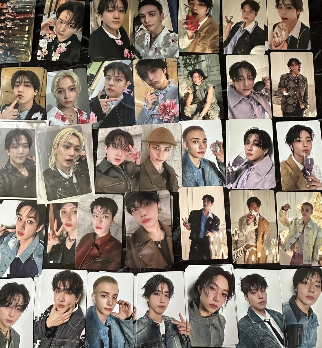 chan_325_'s tweet photo. @0
スキズ straykids ストレイキッズ 交換 買取 
hollow 

譲 
画像のもの1.2枚目

求  買取 ご提示ください
同種ソニミュ🐺
渋谷︎🐺💕︎(↔渋谷🐥)の交換も緩く探してます

買取の場合値段ご提示ください🙇‍♀️ https://t.co/JLtnd3UkD0