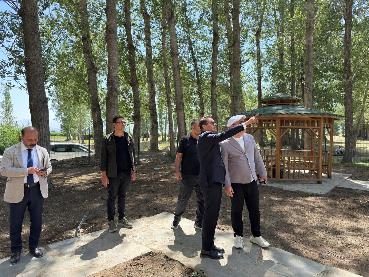 Van Yatırım İzleme ve Koordinasyon Başkanlığı (@vanyikob) on Twitter photo Vali Yardımcısı/YİKOB Başkanı Sn.<a href="/musagoktas_/">Musa Göktaş</a>, Eski Van şehrinde bulunan tarihi Ulu Camii ve Horhor Camii'nin devam eden restorasyon çalışmalarını yerinde inceleyerek yetkililerden bilgi aldı. Vali Yardımcısı/YİKOB Başkanı Sn.<a href="/musagoktas_/">Musa Göktaş</a>, Eski Van şehrinde bulunan tarihi Ulu Camii ve Horhor Camii'nin devam eden restorasyon çalışmalarını yerinde inceleyerek yetkililerden bilgi aldı.