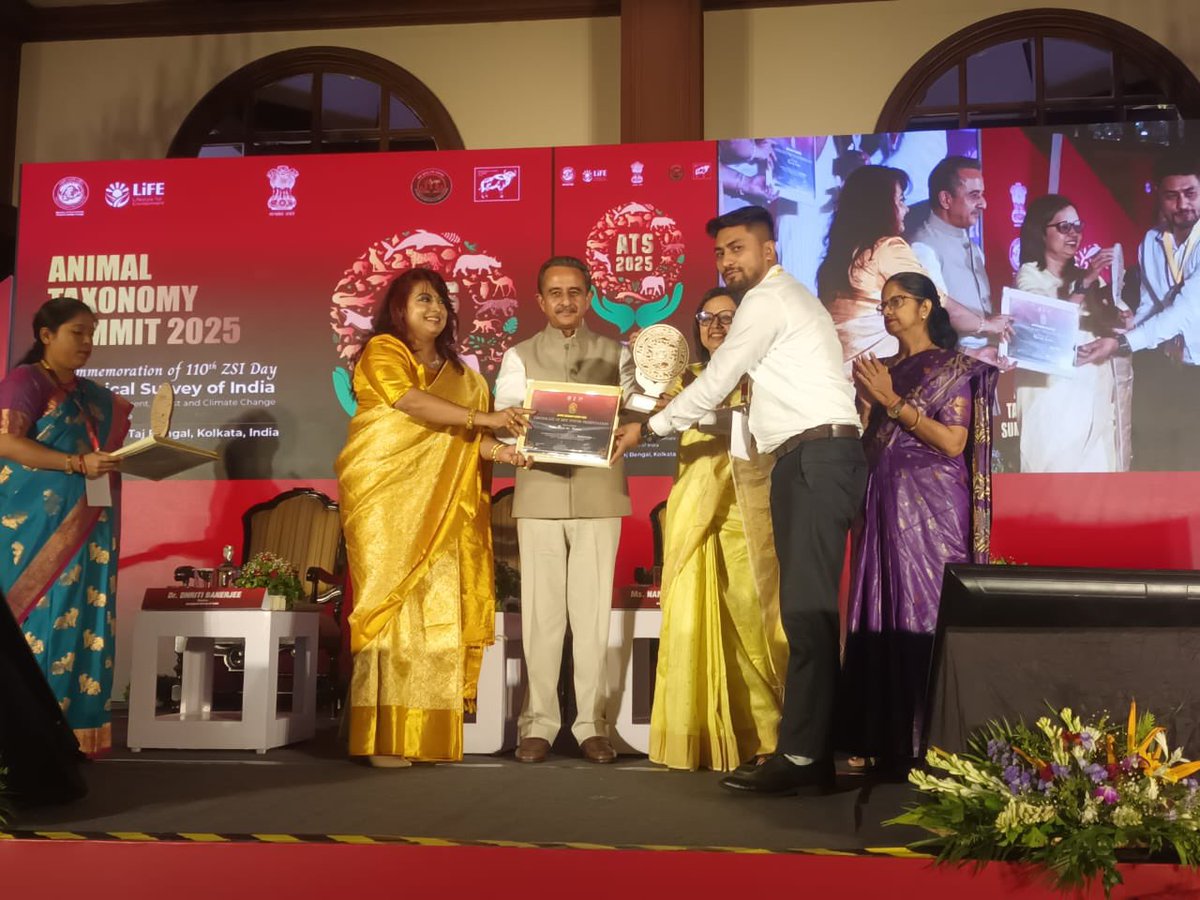 कोलकाता स्थित प्राणी सर्वेक्षण विभाग द्वारा आयोजित एनिमल टैक्सोनॉमी समिट 2025 के समापन सत्र को संबोधित किया।
माननीय प्रधानमंत्री श्री <a href="/narendramodi/">Narendra Modi</a> जी द्वारा विज्ञान के क्षेत्र में और विशेष रूप से जीव-जंतुओं से संबंधित अनुसंधान में मानसिक उपनिवेश से मुक्ति के दृष्टिकोण को पुनः