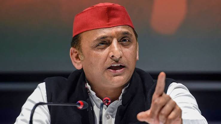 सपा मुखिया अखिलेश यादव ने विधानसभा चुनाव से बड़ा ऐलान करते हुए कहा कि-

उत्तर प्रदेश में समाजवादी पार्टी की सरकार बनने पर महिलाओं 3 हजार रूपए महीना दिया जाएगा🔥🔥🔥