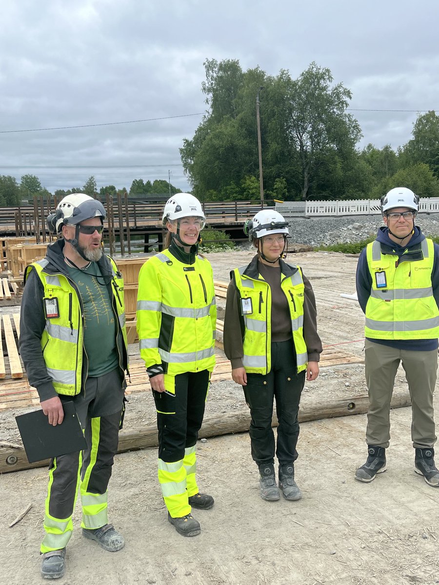 Liikenneministeri Lulu Ranteen kanssa työmaakierroksella Iin Kuivaniemellä ja Haukiputaalla yhdessa ⁦<a href="/vaylafi/">Väylävirasto</a>⁩ kanssa ⁦<a href="/lvmfi/">LVM</a>⁩ ⁦⁦<a href="/POPELYkeskus/">PohjoisPohjanmaanELY</a>⁩ ⁦<a href="/POPliikenne/">ELY liikenne Pohjois-Pohjanmaa ja Kainuu</a>⁩ ⁦