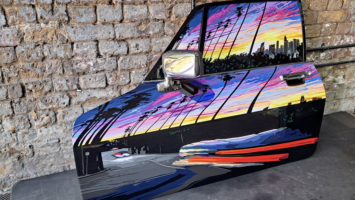 JClarkArtist's tweet image. LAXJ-S. #handcut #vinyl on @Jaguar XJS door. Created specially for the motoarto.com show, on today,  Friday &amp;amp; Saturday at The Bike Shed in  London. The artwork features a reflection of an LA sunset flowing  over the curvature of the bodywork.  #sunset #art #popart