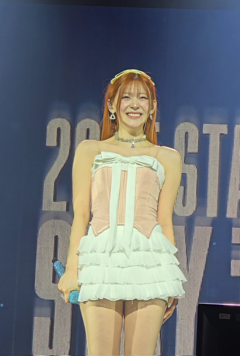 _r11_xx tweet picture