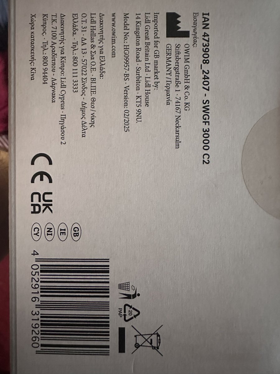 LloydAlexus's tweet photo. @LidlGB @NTSscamsteam @NottmCityTS @LidlGB Not much to investigate really is there? You’re selling a cheap, crappy plastic kettle that you’ve misleadingly labeled as glass! https://t.co/wLoLZgbnw2