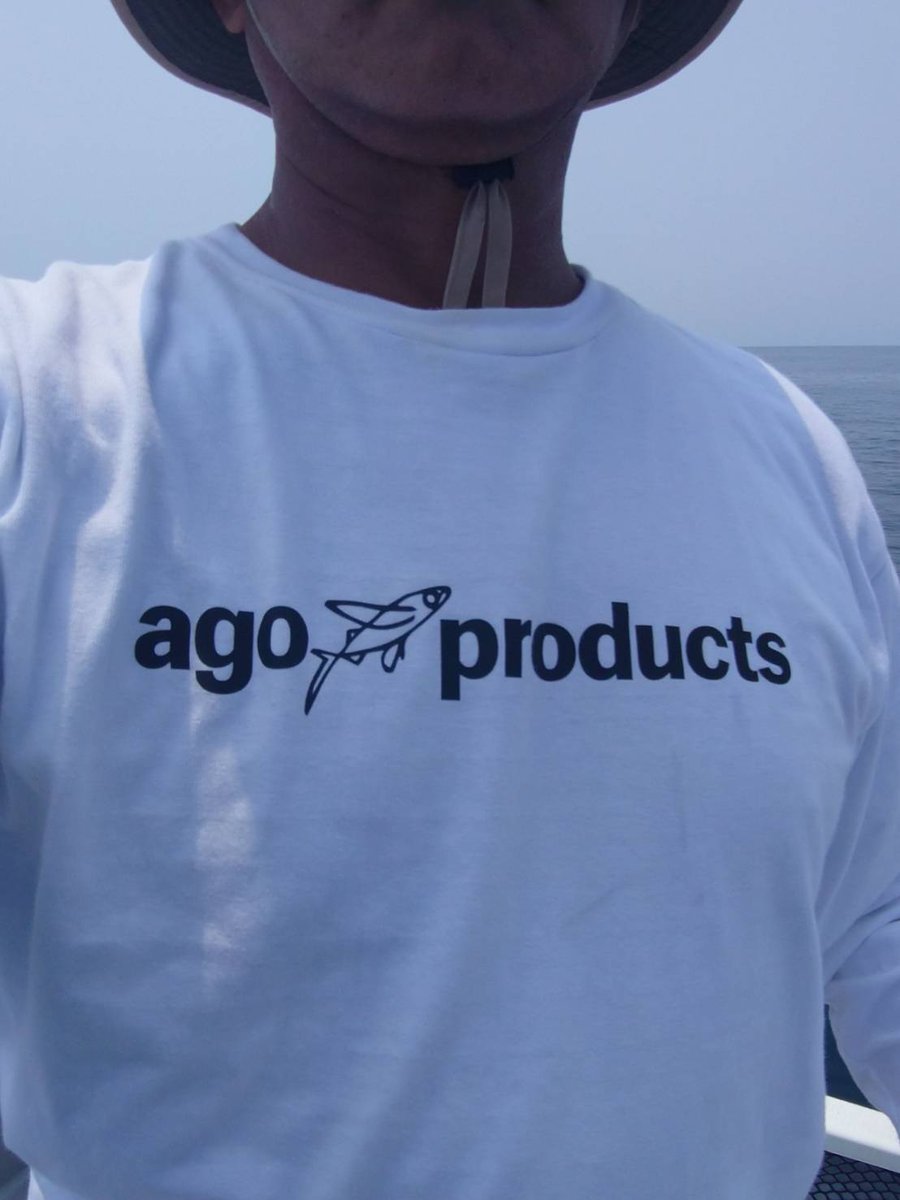 ago_products's tweet photo. 只今、好評発売中のアゴプロダクツ10周年記念ニューロゴ【ロングスリーブティーシャツ】…🎵
やっぱ夏は『ホワイト × ブラックロゴ』(^^)
拘ったのは着心地です❗
あえてドライ素材では無く6.2oz厚手コットン素材に拘りました。
#agoproducts #10th_anniversary #new_logo #long_sleeve_tee_shirt https://t.co/r6lbkv6jP9